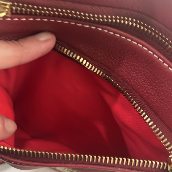 Dooney & Bourke Pebble Grain Triple Gold Zipper Crossbody Red Leather Purse EUC - Picture 13 of 14
